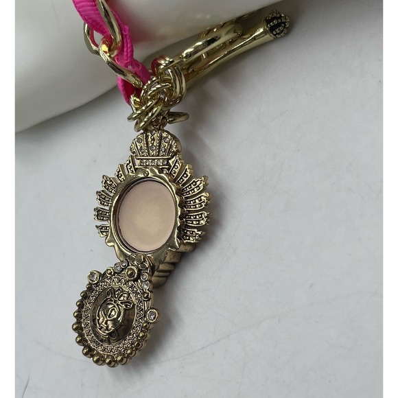 Juicy Couture Gold Save The Queen Perfume Charm Bracelet Gold Links
Pink Ribbon - Picture 6 of 10